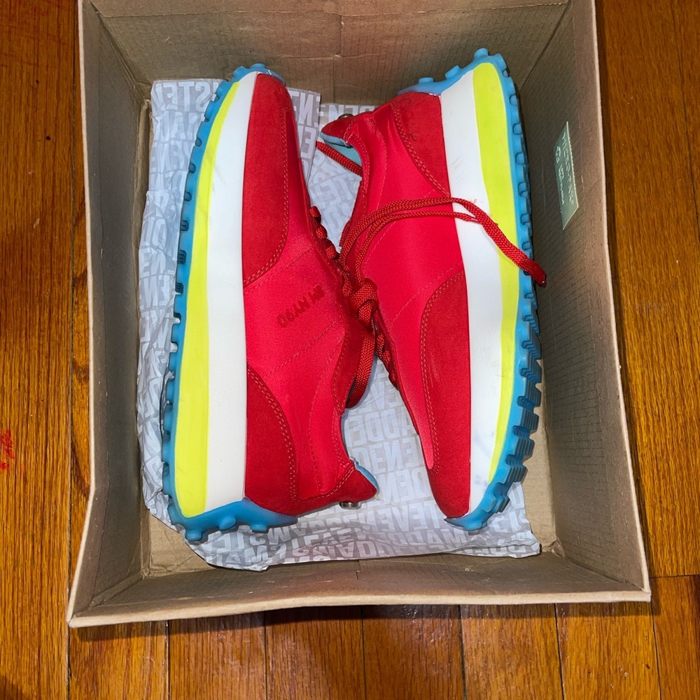 Steve Madden sneakers